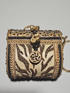 Vintage Mary Frances Clamshell Beaded Gold Chain Crossbody Evening Bag Clutch